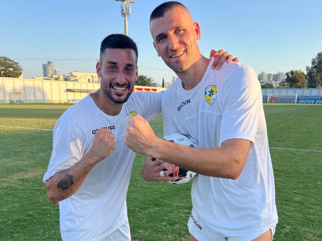 לוהטים. שחקני יבנה